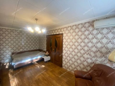 2-komnatnaya-ul-oktyabrskoy-revolyucii-d-18 фото