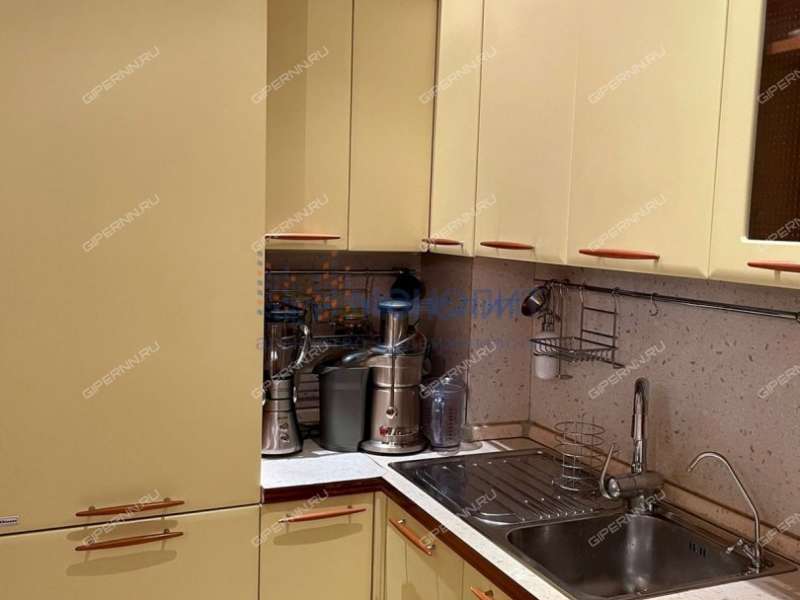 трёхкомнатная квартира на улице Семашко дом 12