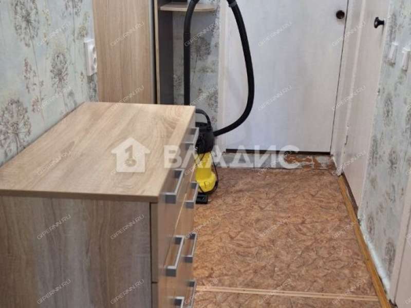 трёхкомнатная квартира на улице Героя Советского Союза Усилова дом 1 к4