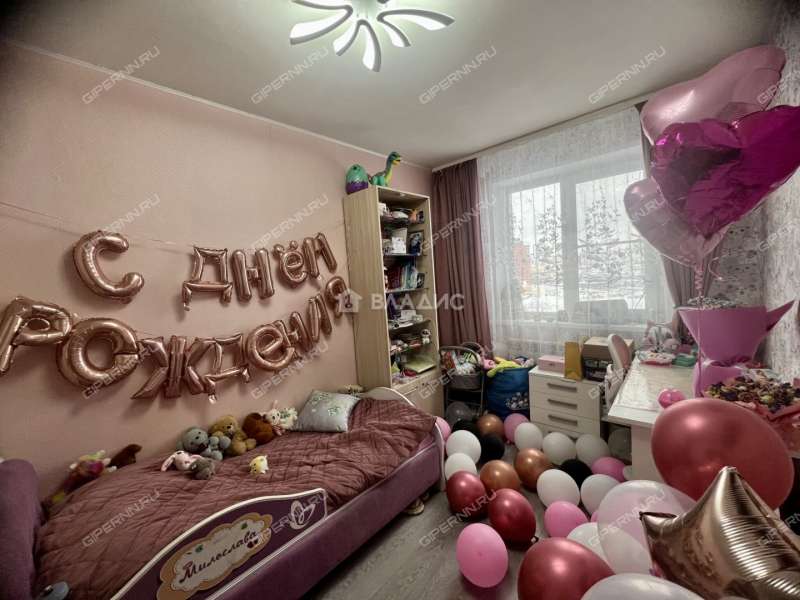 трёхкомнатная квартира на улице Маршала Малиновского дом 2