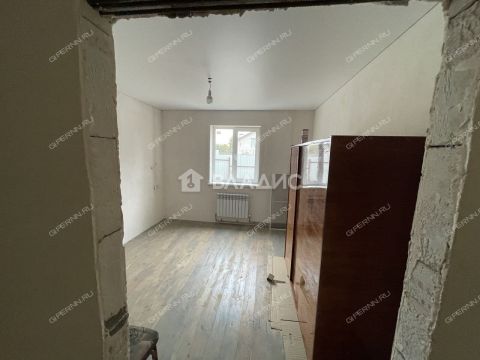 dom-poselok-pamyat-parizhskoy-kommuny-gorodskoy-okrug-bor фото