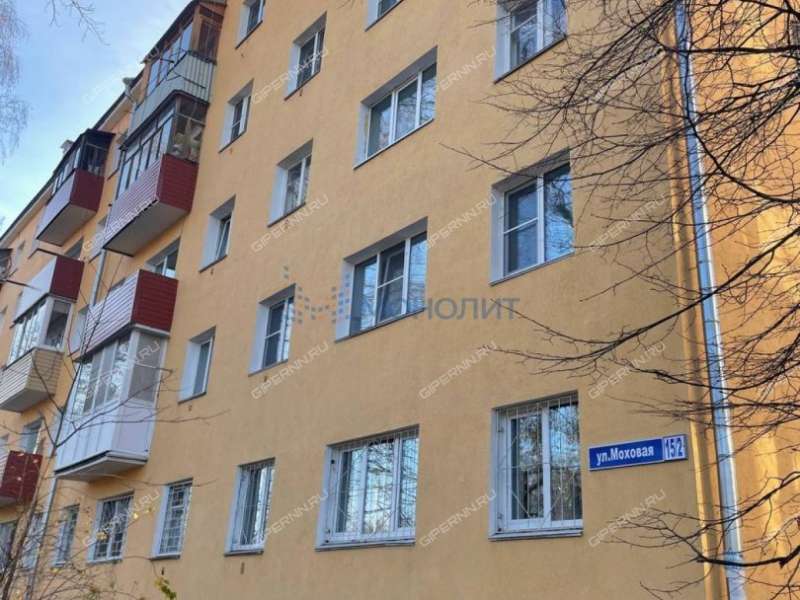 трёхкомнатная квартира на Моховой улице дом 15/2