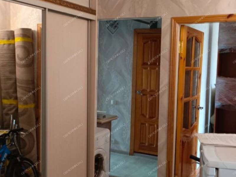 трёхкомнатная квартира в Центральном микрорайоне дом 9 город Выкса