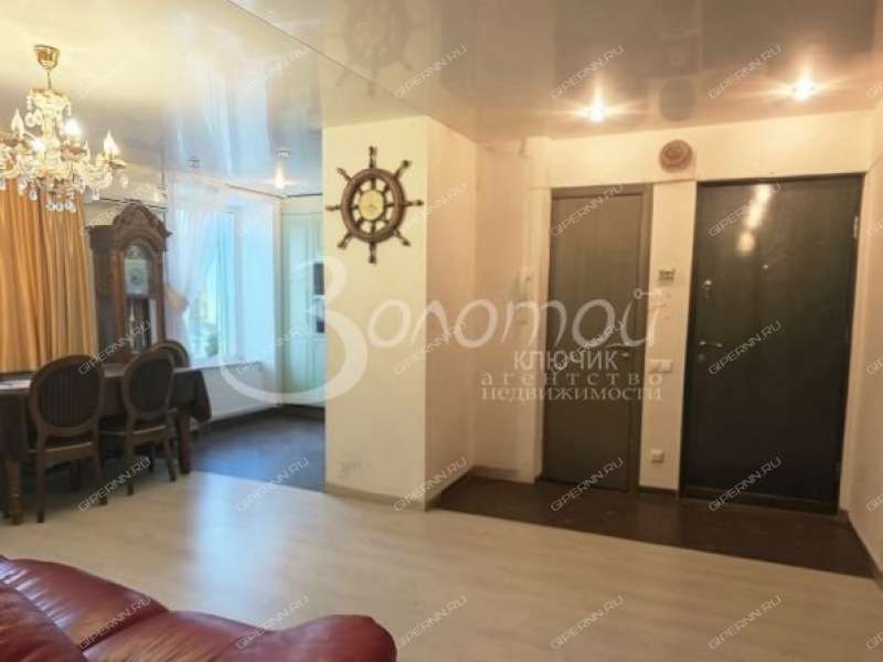 трёхкомнатная квартира на Большой Покровской улице дом 32