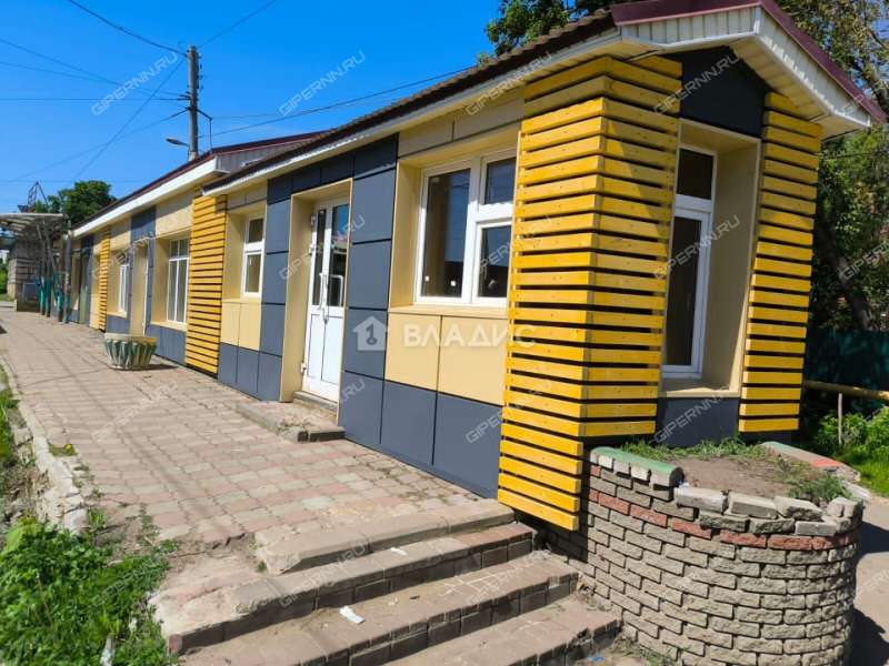 здание под торговую площадь на Гужевой улице