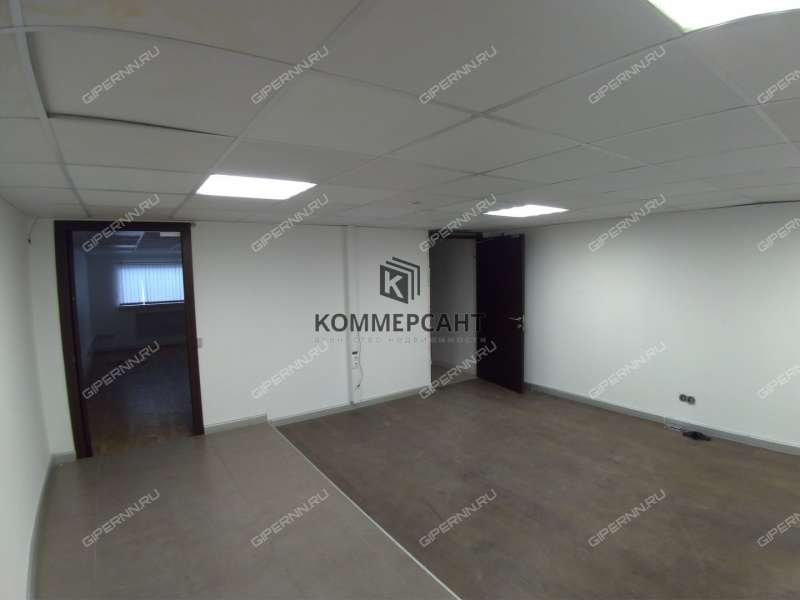 помещение под торговую площадь на Совнаркомовской улице