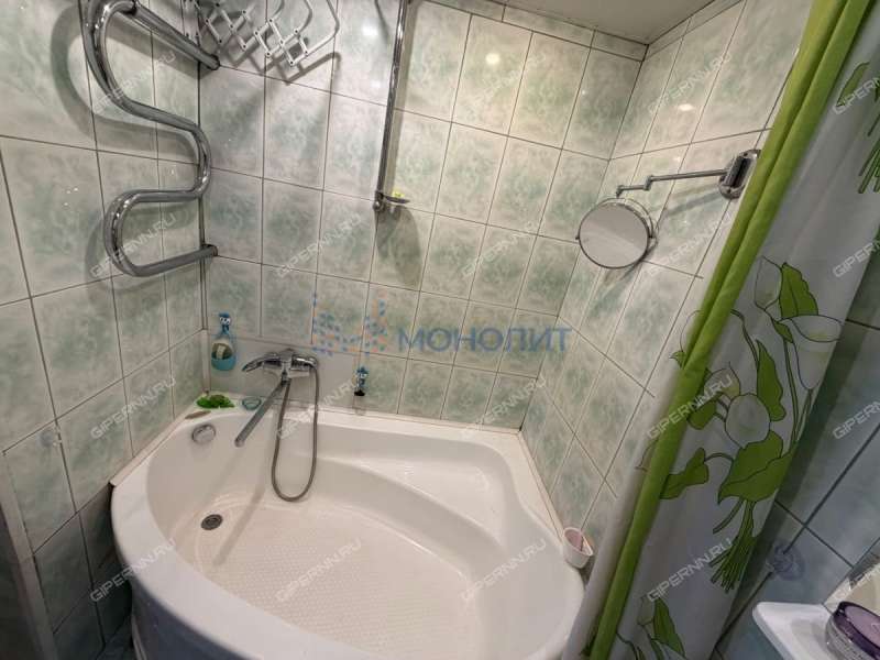 трёхкомнатная квартира на улице Страж Революции дом 4