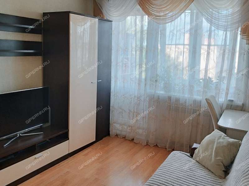 двухкомнатная квартира на бульваре 60-летия Октября дом 20