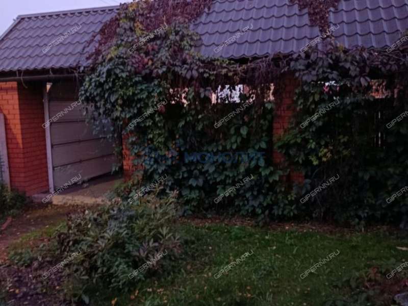 дом на улице Контак город Урень