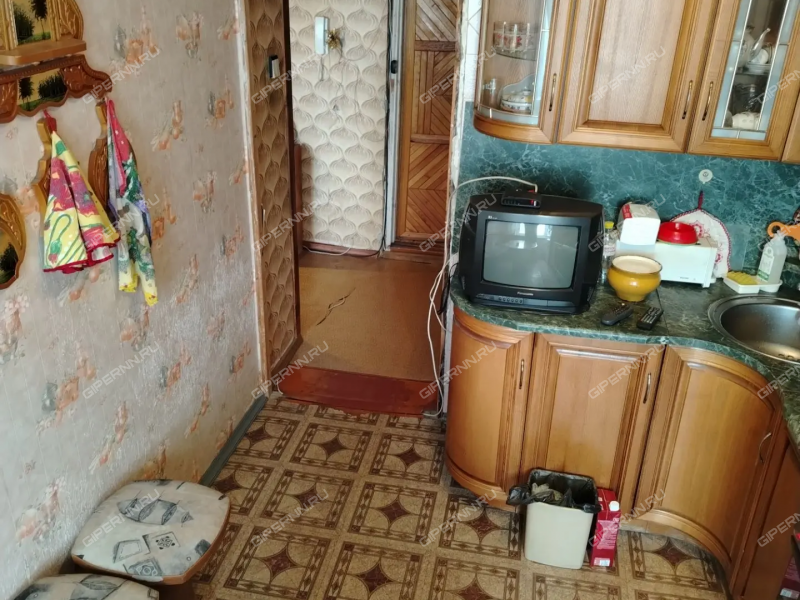 трёхкомнатная квартира на улице Краснодонцев дом 21