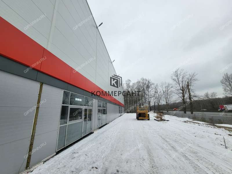 здание под офис, торговую площадь на Московском шоссе