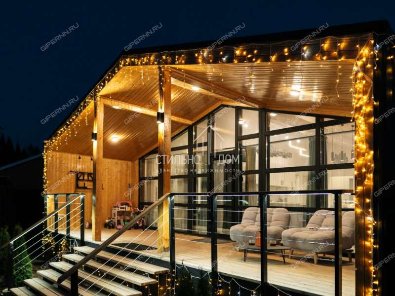 дом на улице Цветочная село Безводное