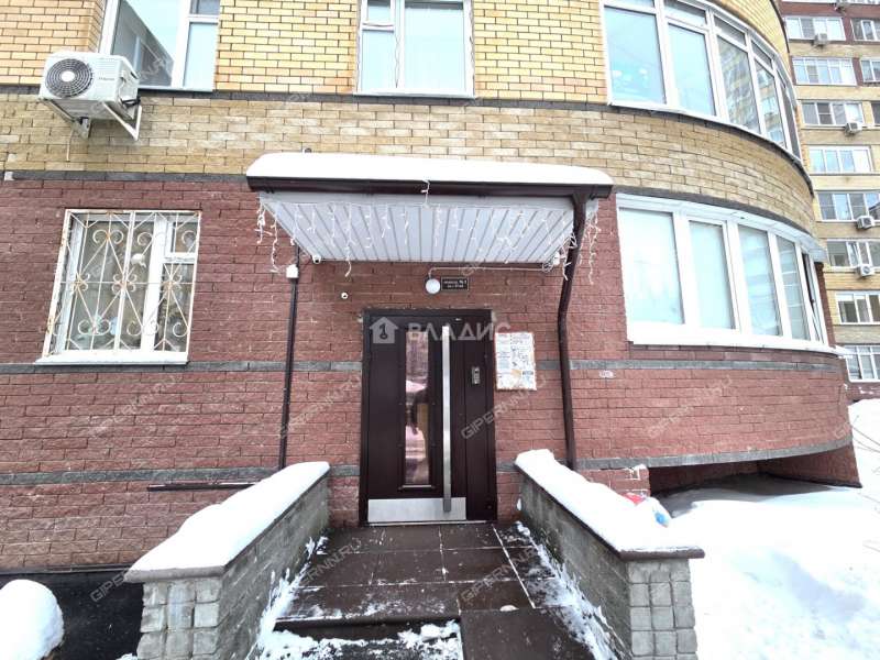 трёхкомнатная квартира на улице Нижне-Печерская дом 2