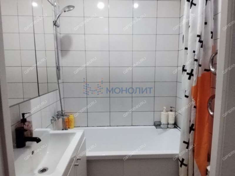 трёхкомнатная квартира на улице Сергея Есенина дом 16