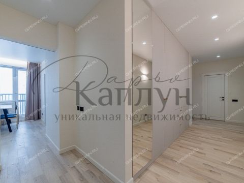 3-komnatnaya-ul-svetlogorskaya-d-6 фото