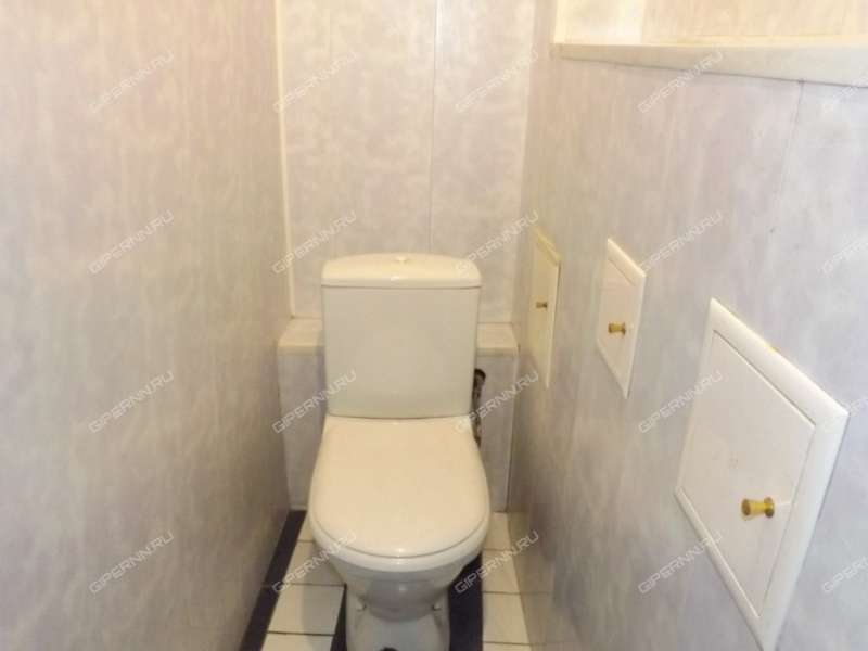 трёхкомнатная квартира в переулке Воровского дом 9 город Бор