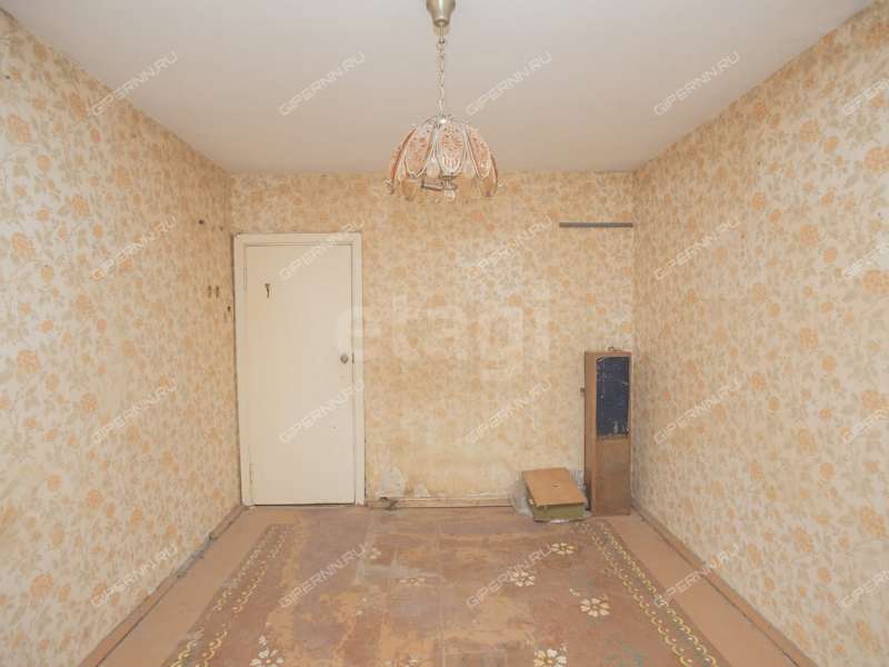 трёхкомнатная квартира на улице Маршала Голованова дом 33