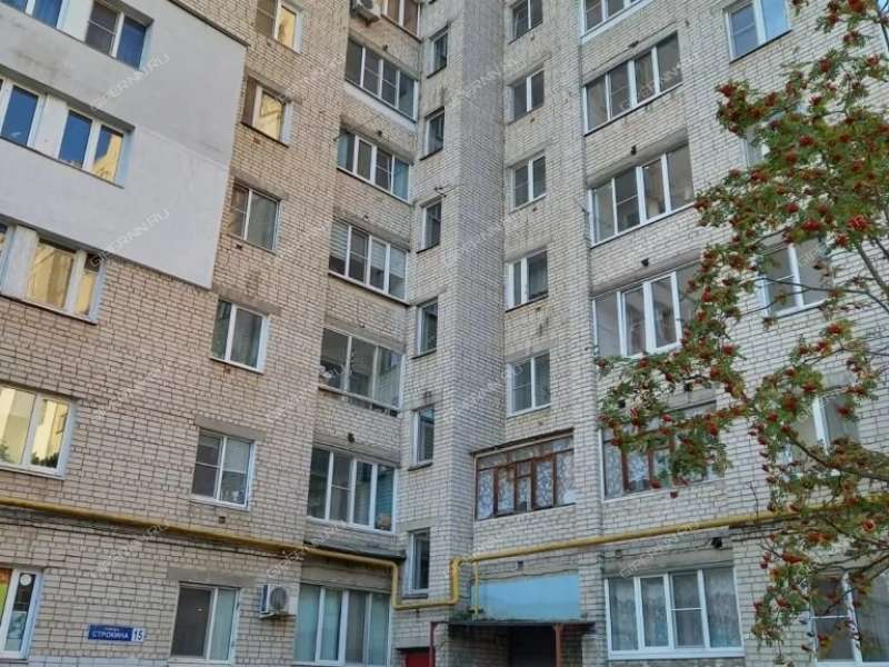 трёхкомнатная квартира на улице Строкина дом 15