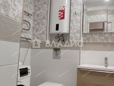 4-komnatnaya-ul-romantikov-d-1 фото