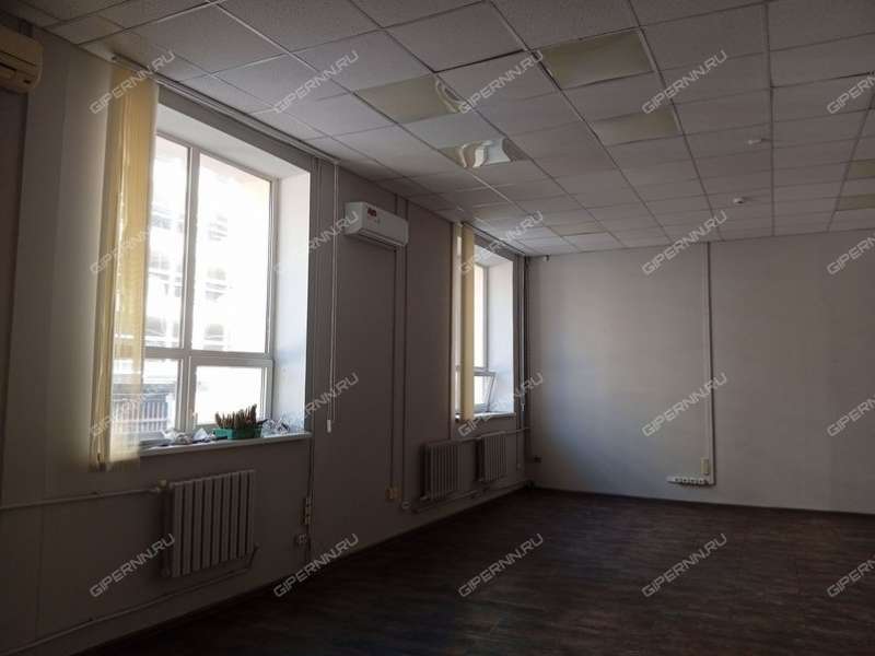 помещение под торговую площадь на Полтавская ул. 32