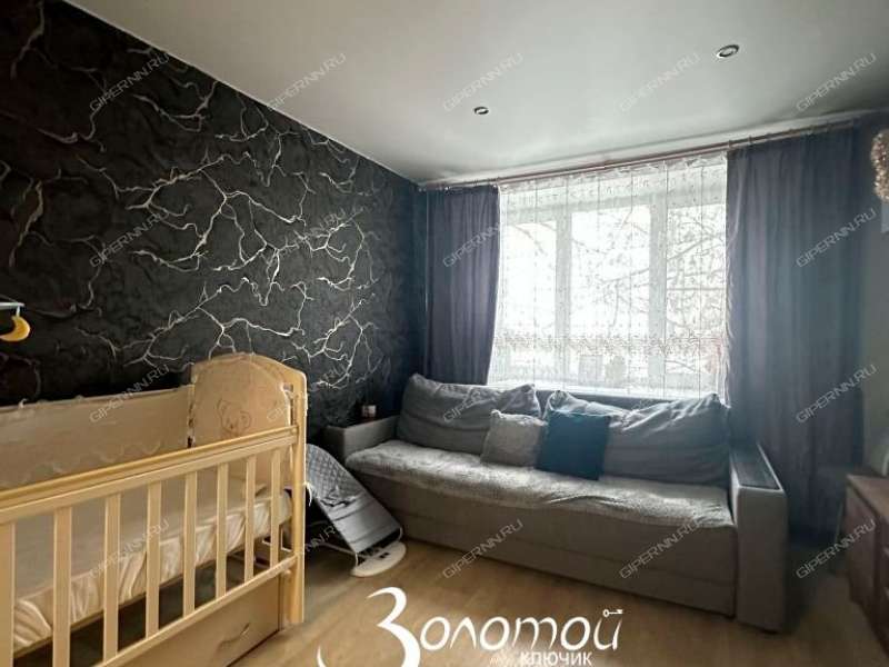 комната в доме 4 к4 на улице Красных Партизан