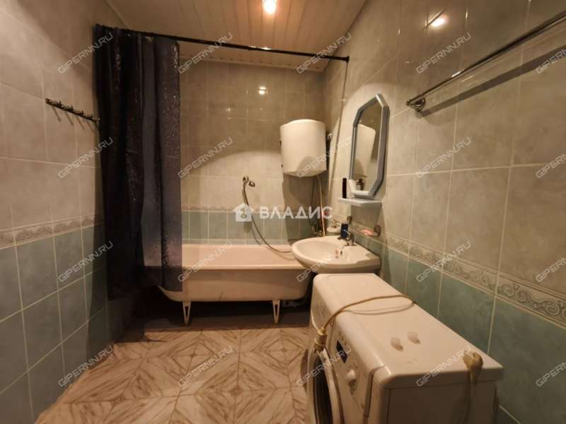 трёхкомнатная квартира на Карьерной улице дом 1А