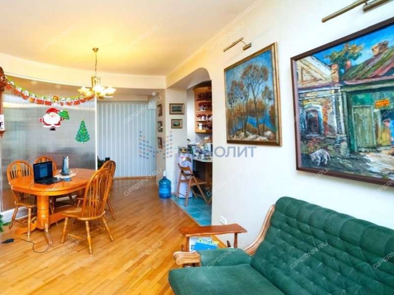 четырёхкомнатная квартира на Большой Покровской улице дом 47б