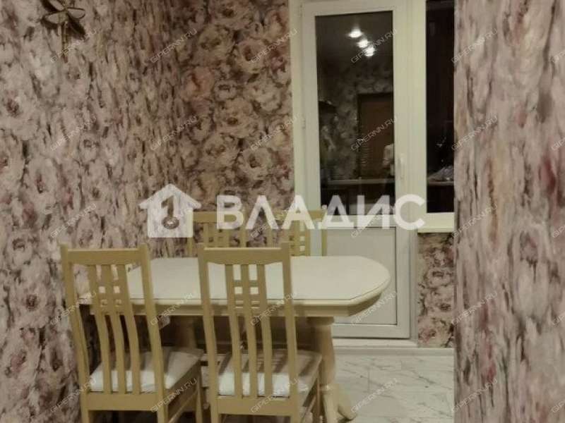 трёхкомнатная квартира на Молодёжном проспекте дом 38 к1