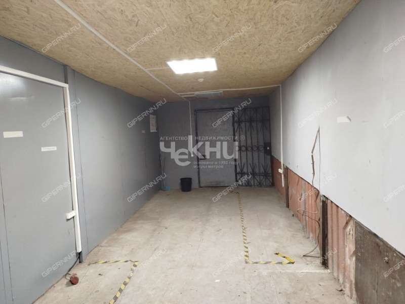 помещение под коммерческую недвижимость на Ижорской улице