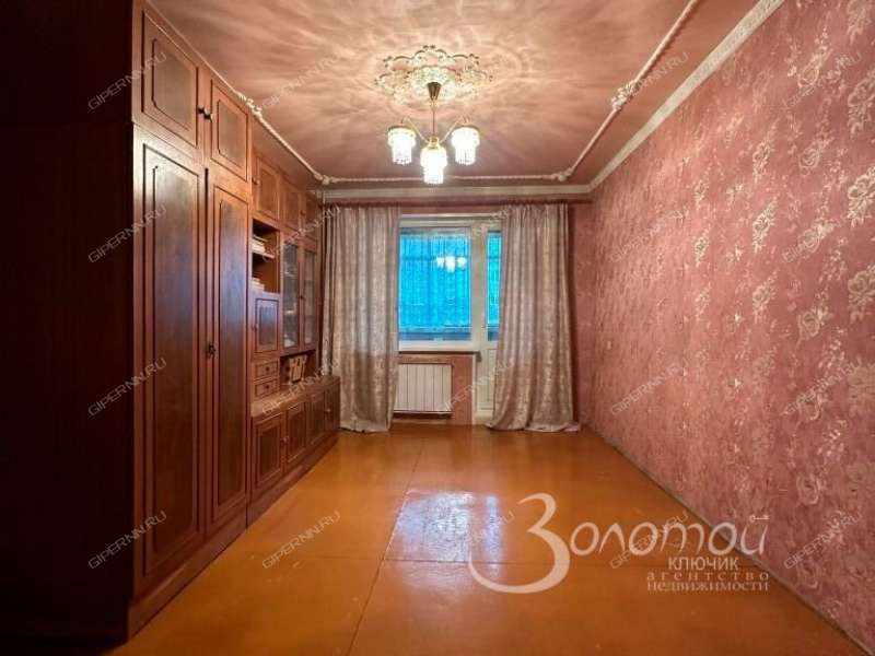 трёхкомнатная квартира на улице Строкина дом 9