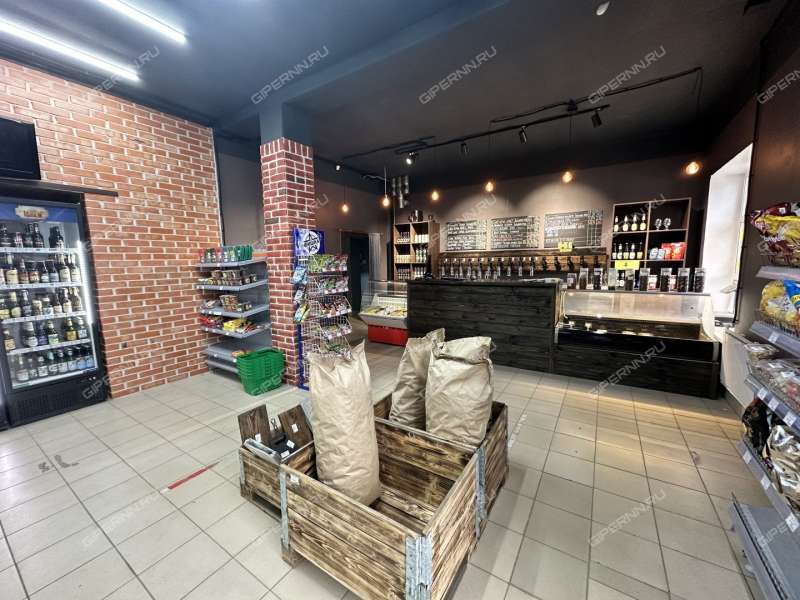 помещение под торговую площадь на Озёрной улице деревня Крутая