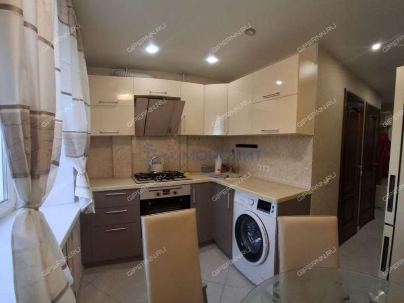 трёхкомнатная квартира на улице Переходникова дом 31