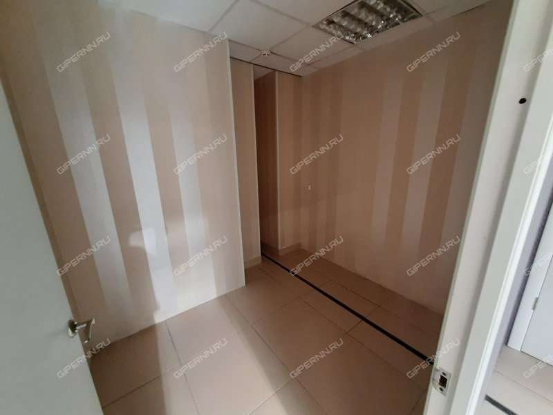 помещение под торговую площадь на Родионова ул, д. 165к13