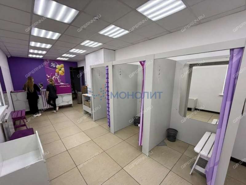помещение под офис, торговую площадь на улице Дьяконова