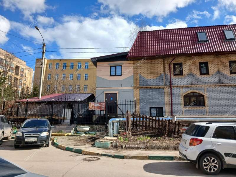 здание под торговую площадь, недвижимость под медицинские учреждения на Горной улице