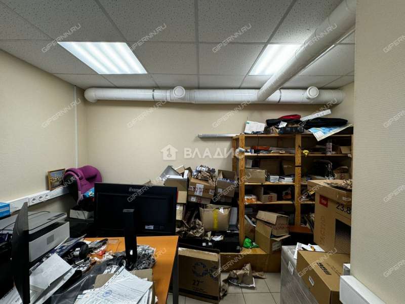 здание под офис, торговую площадь на Борской улице