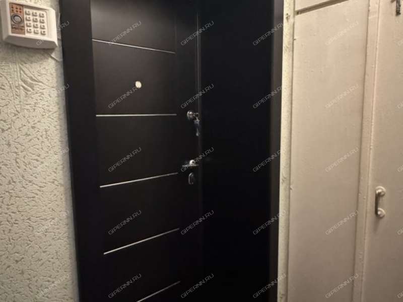 двухкомнатная квартира в 2-м микрорайоне дом 13 город Кстово