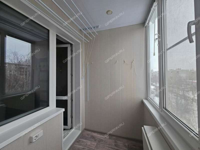 трёхкомнатная квартира на улице Адмирала Макарова дом 5