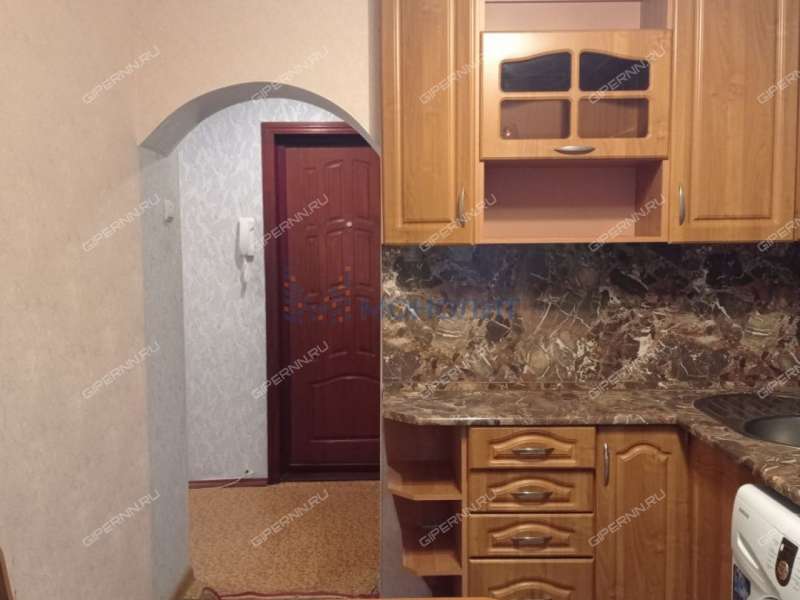 трёхкомнатная квартира на улице Германа Лопатина дом 2