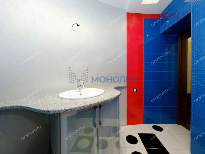 трёхкомнатная квартира на улице Белинского дом 58/60