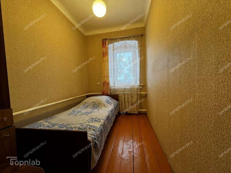 дом на Больничная ул. село Безводное