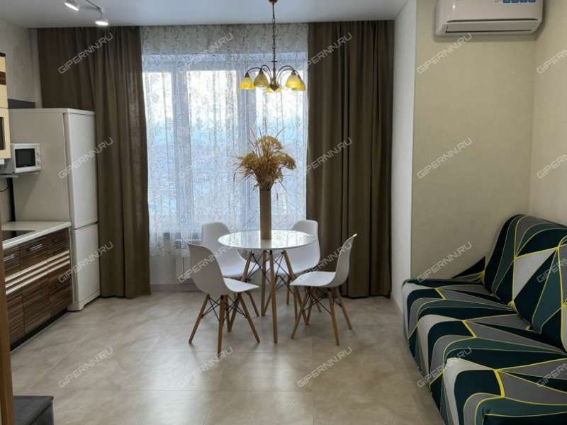 однокомнатная квартира на площади Минина и Пожарского дом 4а