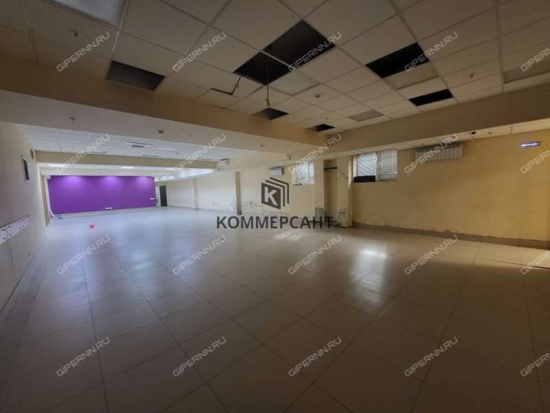 помещение под торговую площадь на улице Краснодонцев