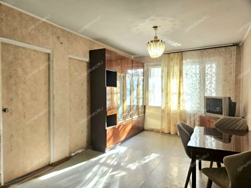 трёхкомнатная квартира на улице Мельникова дом 18