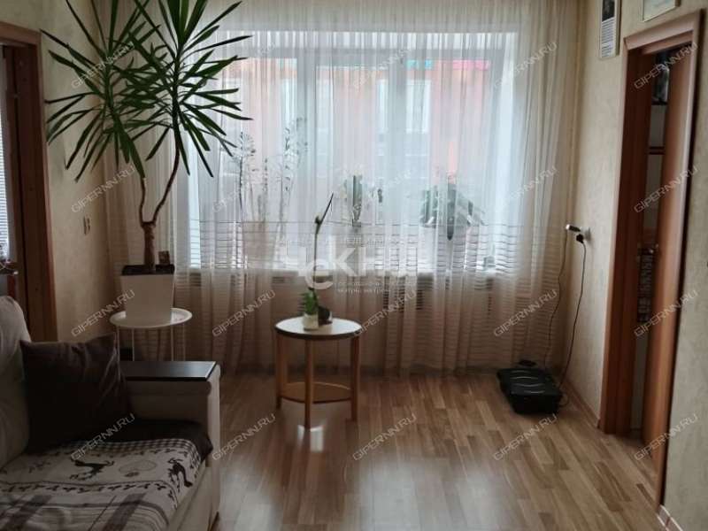 трёхкомнатная квартира на Большой Покровской улице дом 93