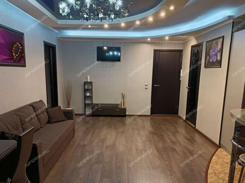 двухкомнатная квартира на улице Крылова дом 6