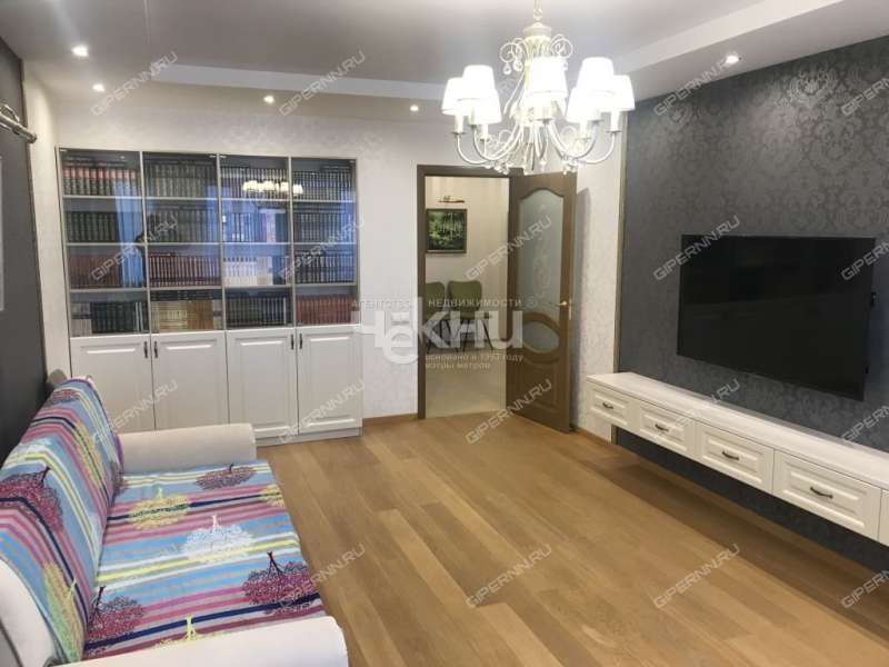 двухкомнатная квартира на улице Верхнепечёрская дом 13 к1