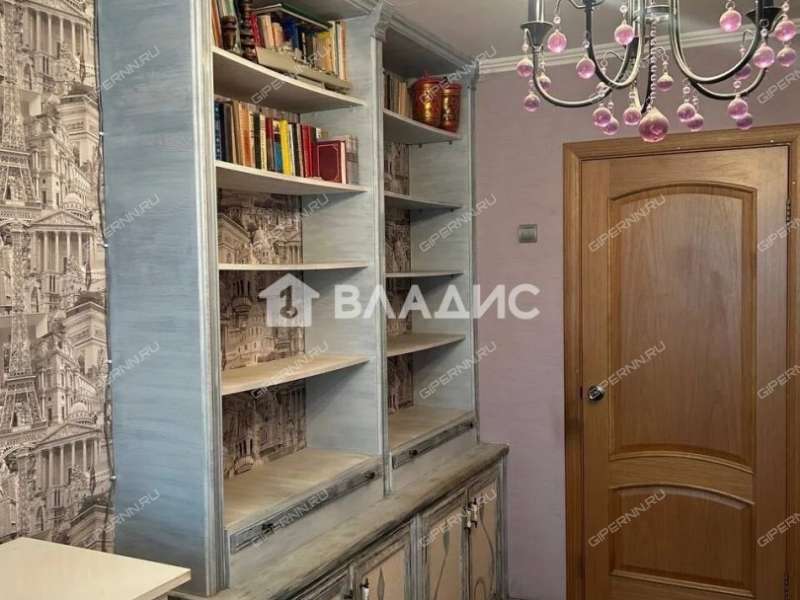 трёхкомнатная квартира на Зеленодольской улице дом 56