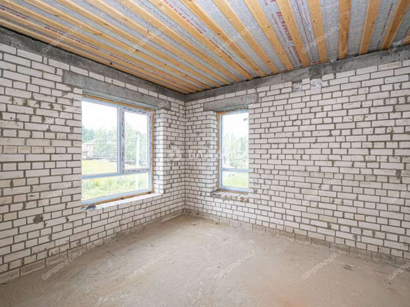 дом на  деревня Утечино