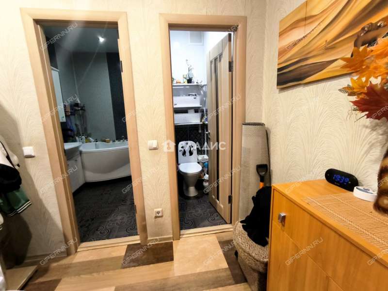 трёхкомнатная квартира на проспекте Гагарина дом 101 к5